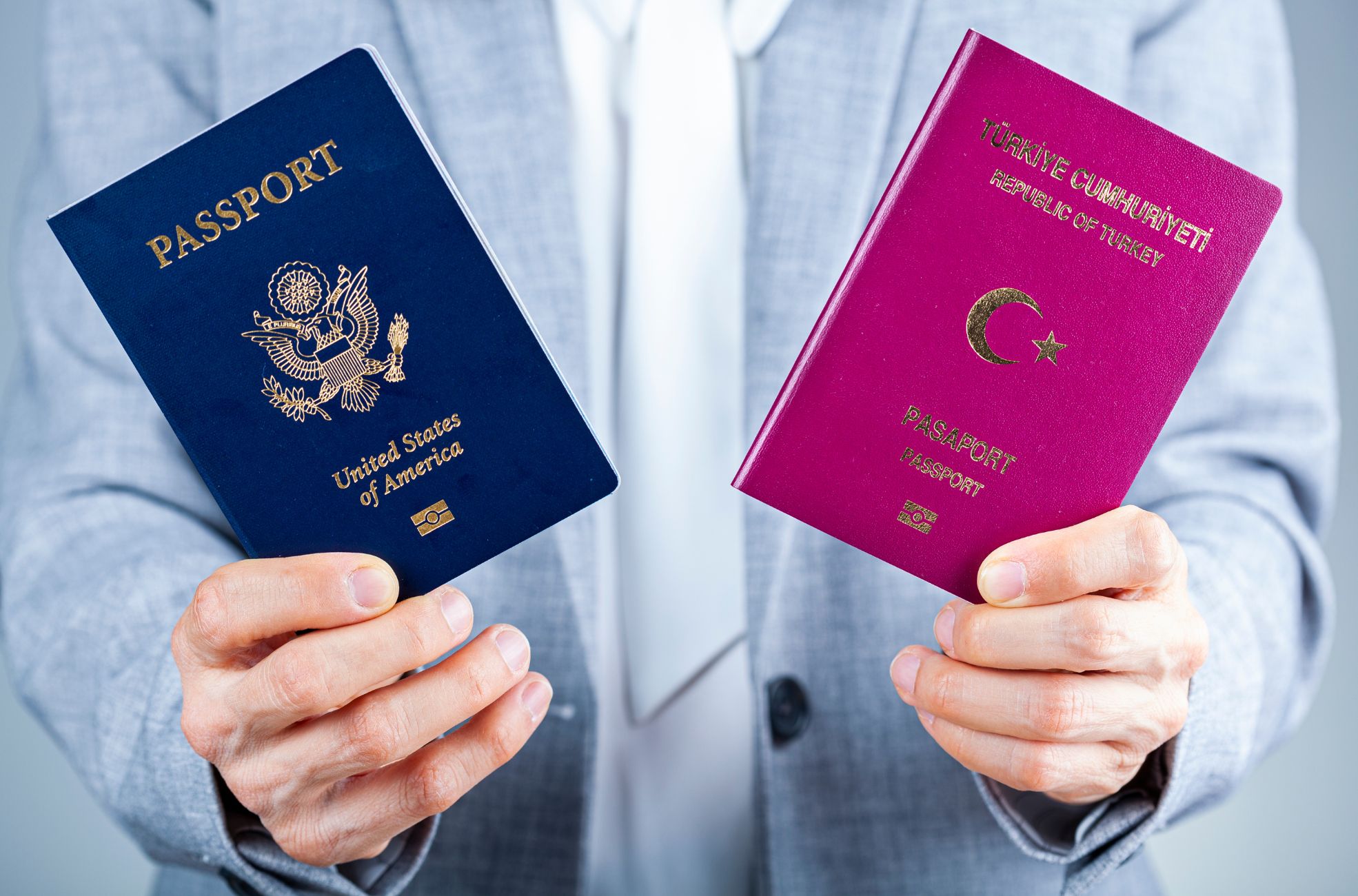 Two Passports Available For Russians With Dual Citizenship